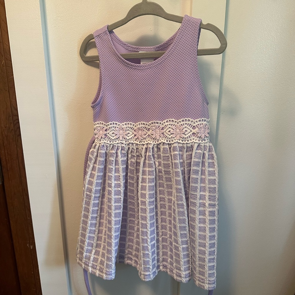 Purple and White sleeveless dress